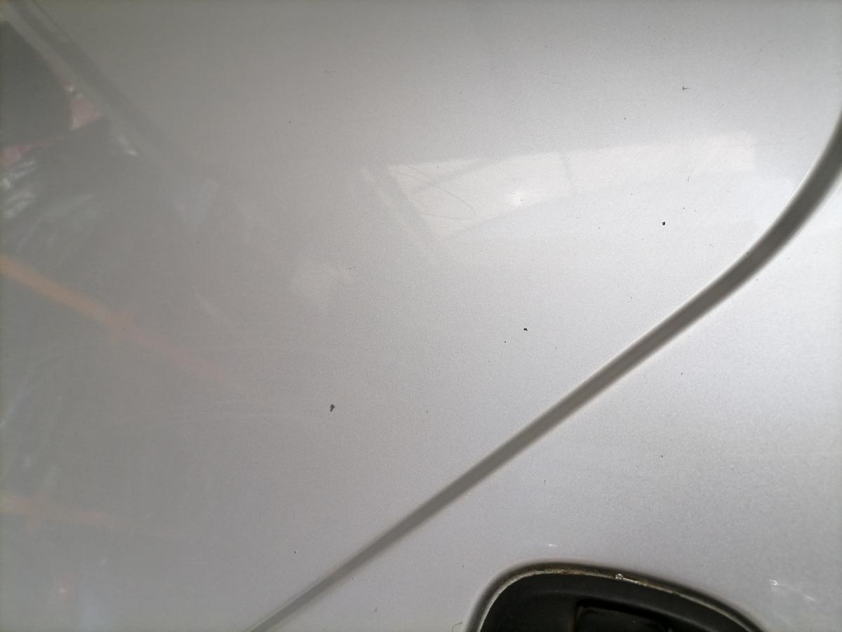 Renault Trafic 2 original Schiebet&uuml;r rechts Kastenwagen ohne Scheibe Silber Bj.2008